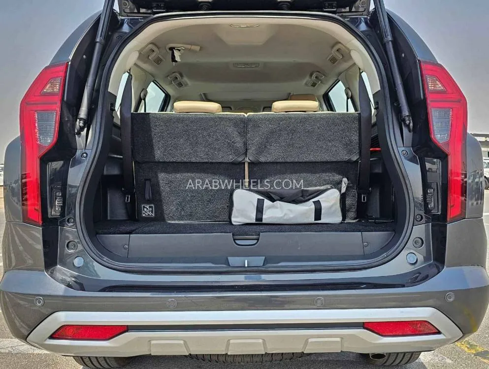 Mitsubishi Montero 2020 for Sale in Dubai Image-5