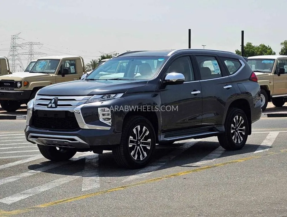 Mitsubishi Montero 2020 for Sale in Dubai Image-26