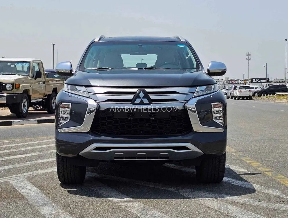 Mitsubishi Montero 2020 for Sale in Dubai Image-28