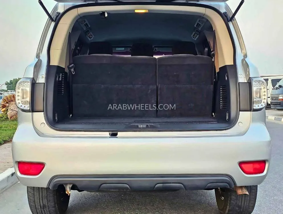 Nissan Patrol 2014 for Sale in Dubai Image-5