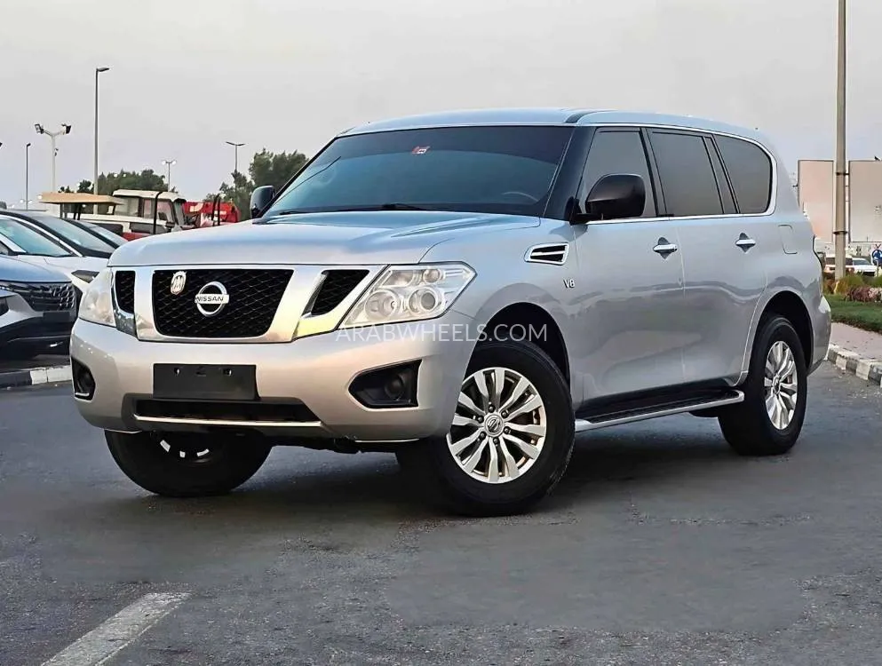 Nissan Patrol 2014 for Sale in Dubai Image-7