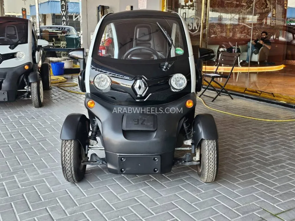 Renault Twizy 2019 for Sale in Dubai Image-16