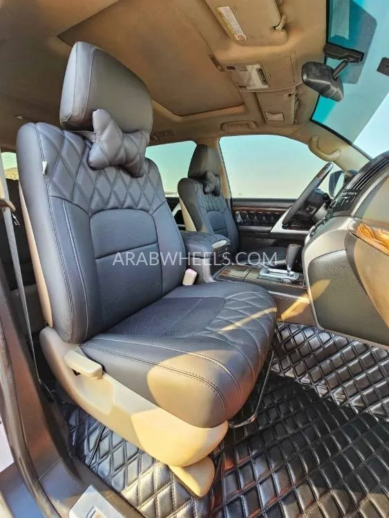 Toyota Land Cruiser 2010 for Sale in Dubai Image-17