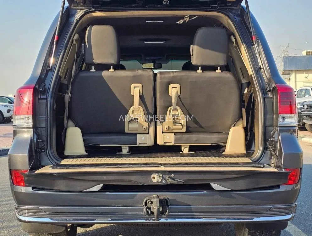 Toyota Land Cruiser 2010 for Sale in Dubai Image-24