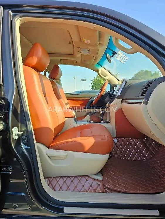 Toyota Land Cruiser 2018 for Sale in Dubai Image-6