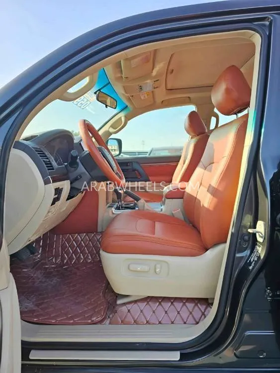 Toyota Land Cruiser 2018 for Sale in Dubai Image-24