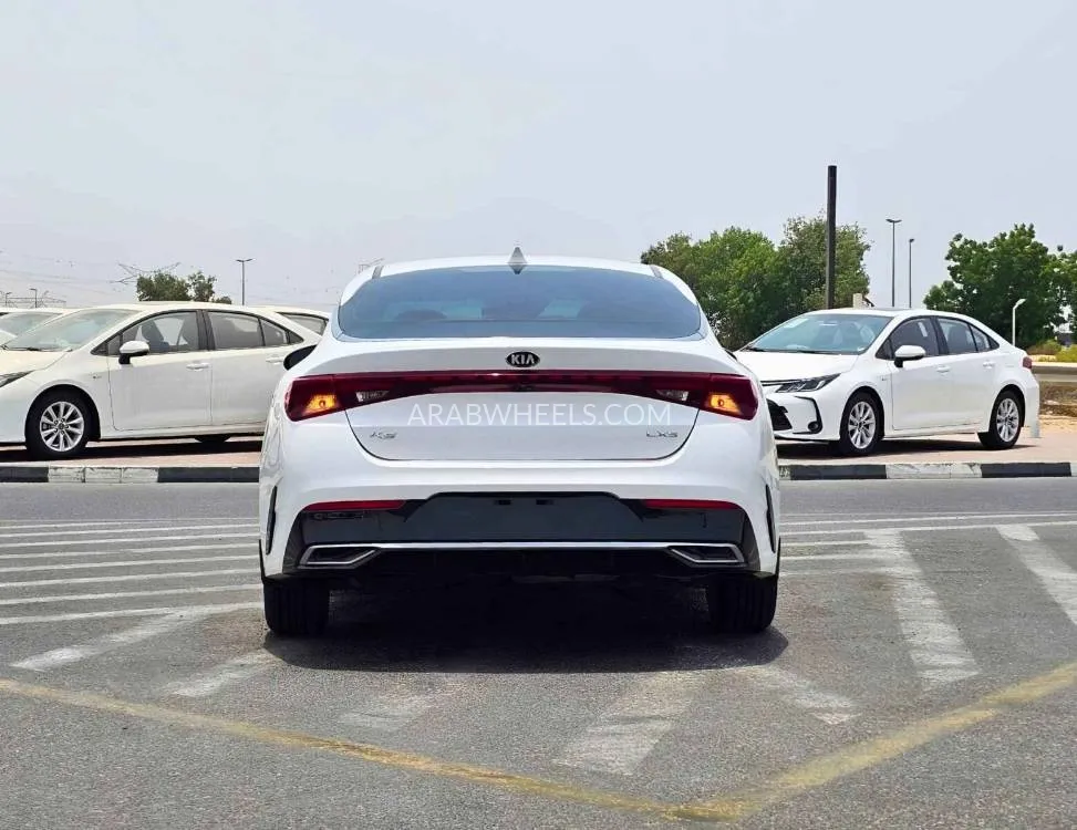 Kia K5 2021 for Sale in Dubai Image-3