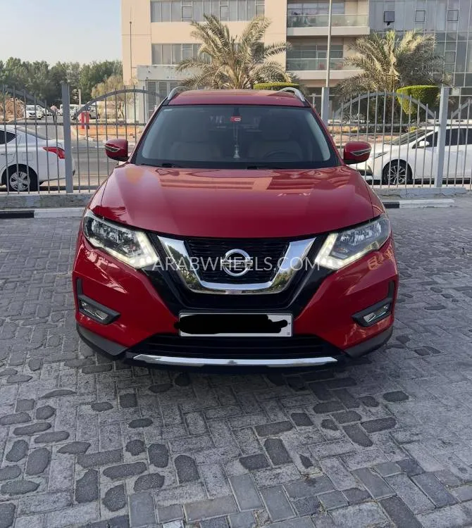 Nissan X-Trail 2018 for Sale in Dubai Image-2