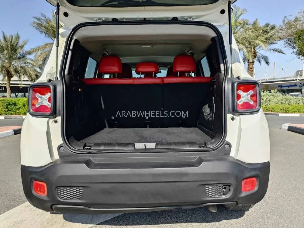 Jeep Renegade 2018 for Sale in Dubai Image-3