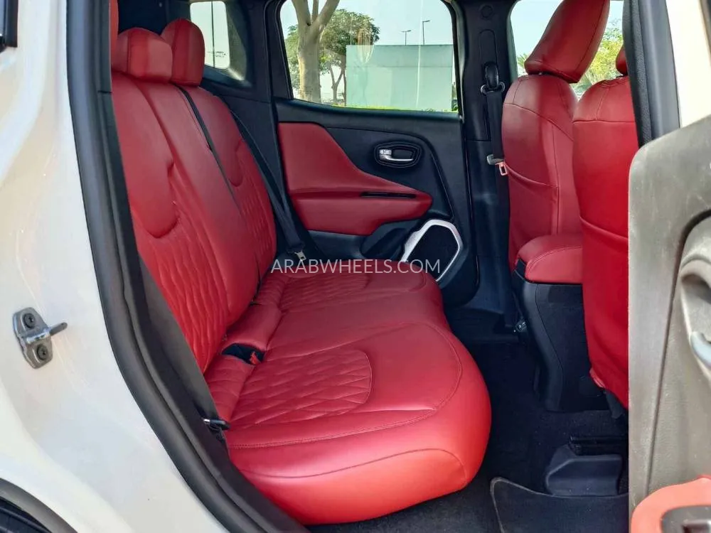 Jeep Renegade 2018 for Sale in Dubai Image-25