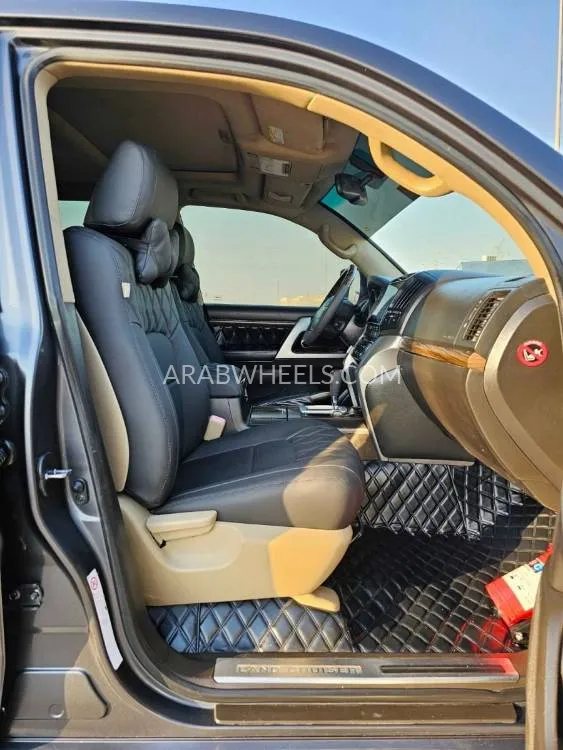 Toyota Land Cruiser 2010 for Sale in Dubai Image-20