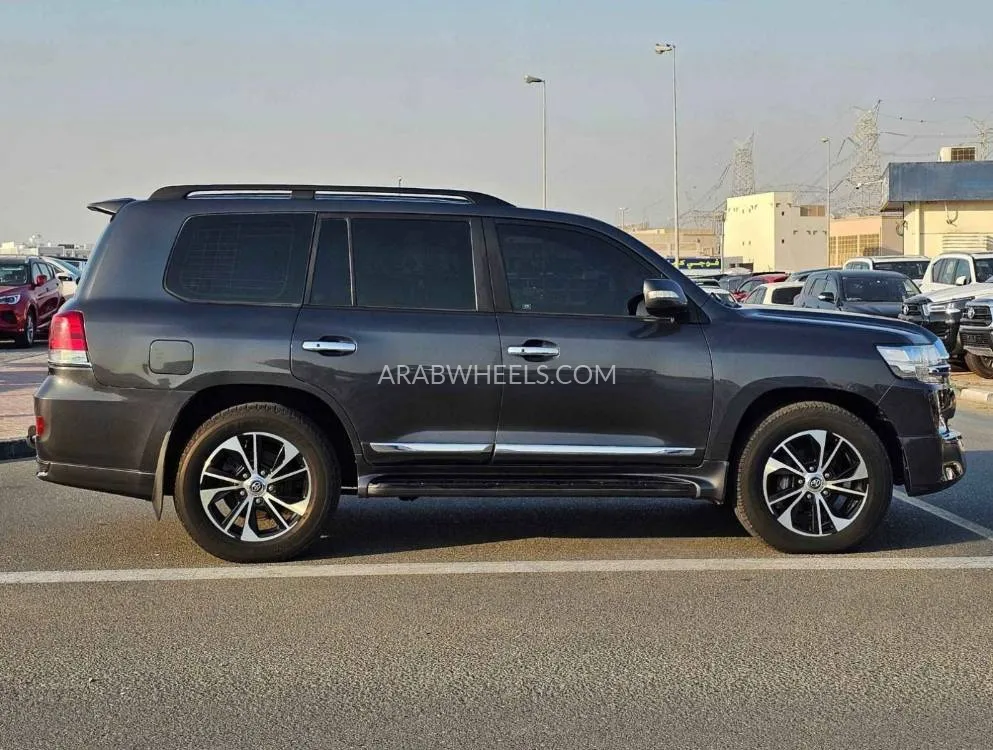 Toyota Land Cruiser 2010 for Sale in Dubai Image-27