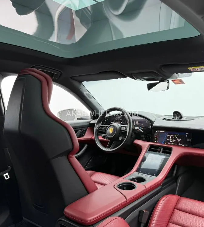 Porsche Taycan 2021 for Sale in Dubai Image-12