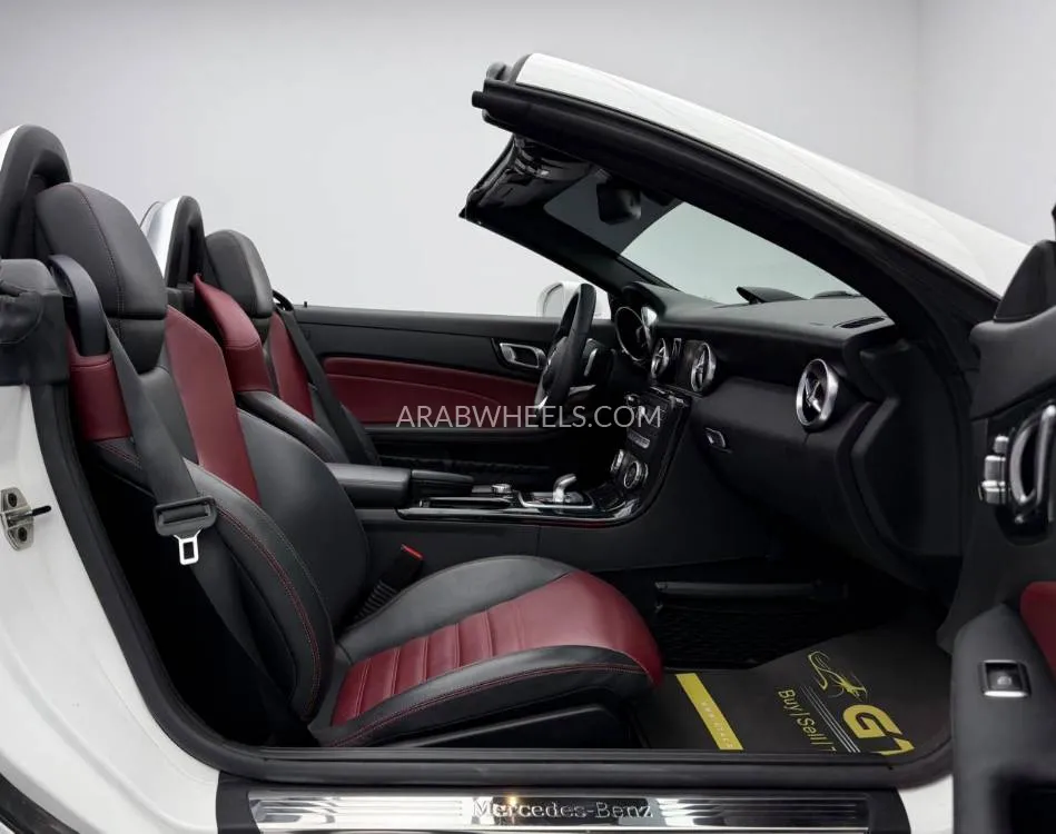 مرسيدس بنز SLC Class 2020 for Sale in دبي Image-10