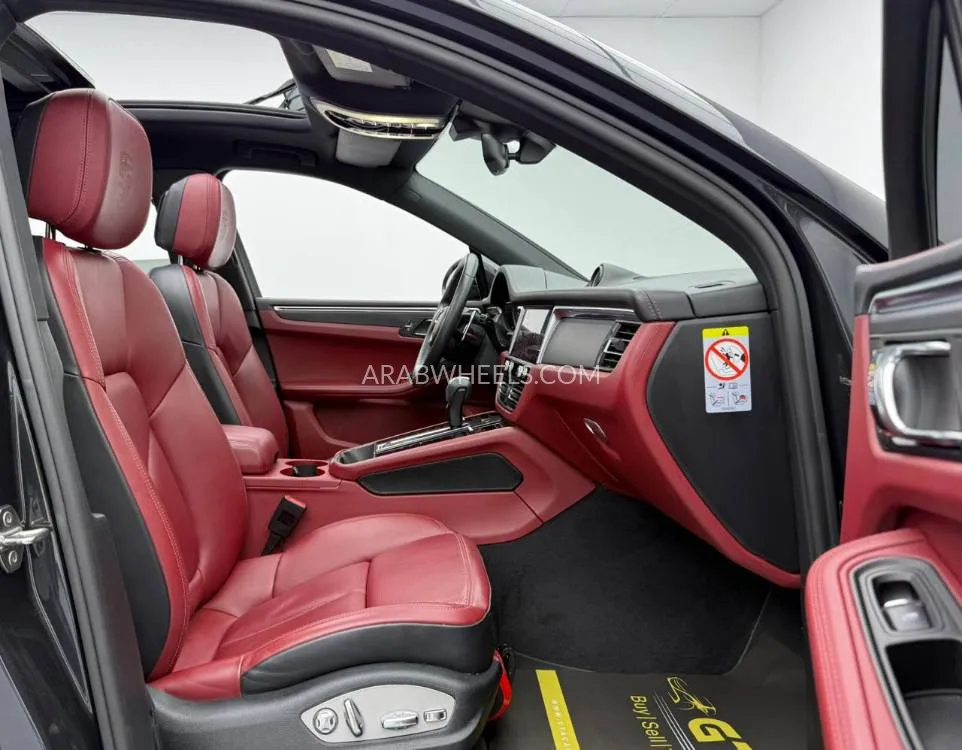 Porsche Macan 2022 for Sale in Dubai Image-14