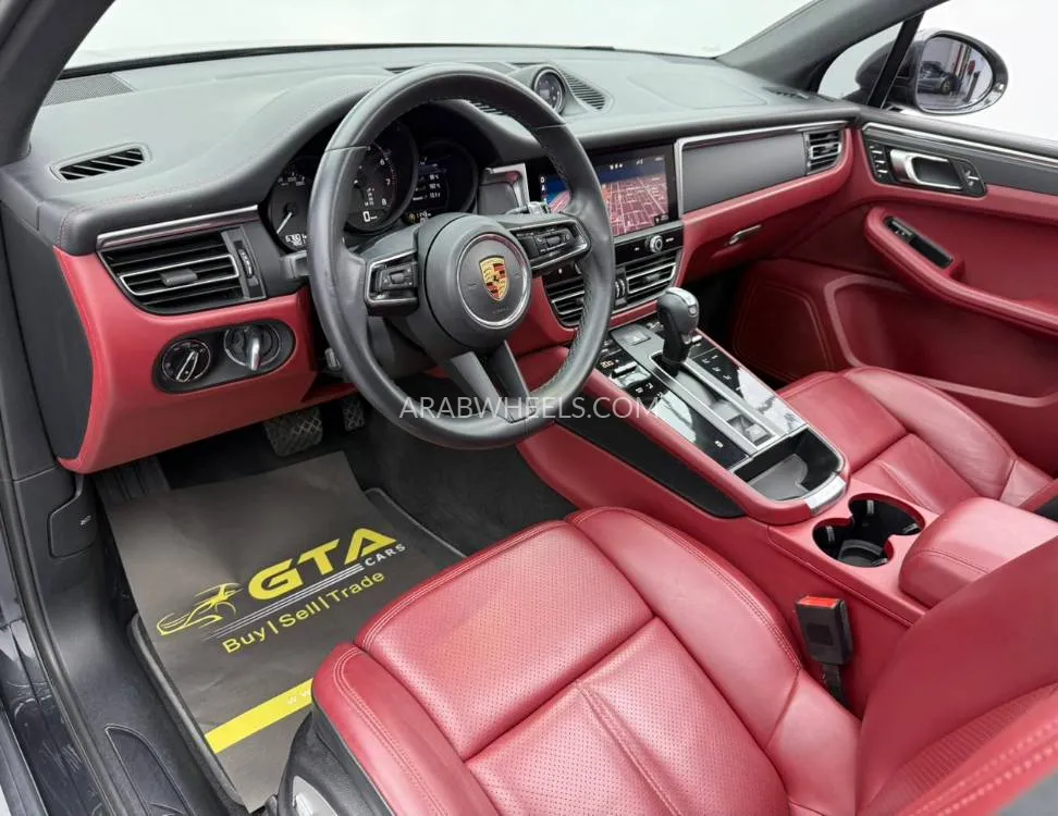 Porsche Macan 2022 for Sale in Dubai Image-17