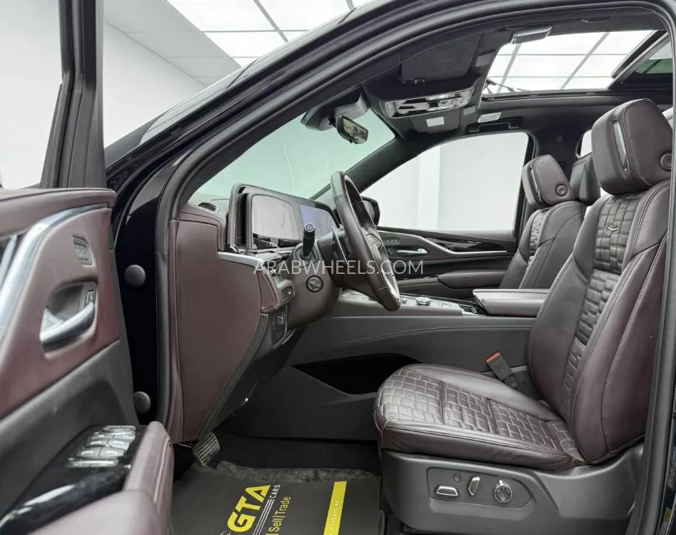 Cadillac Escalade 2023 for Sale in Dubai Image-18