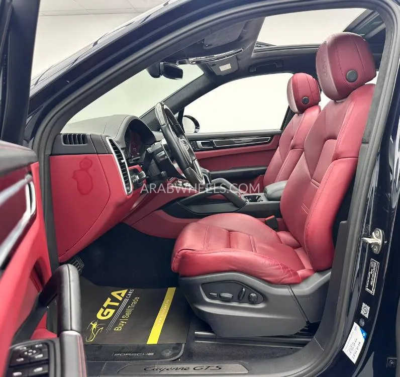 Porsche Cayenne 2022 for Sale in Dubai Image-15
