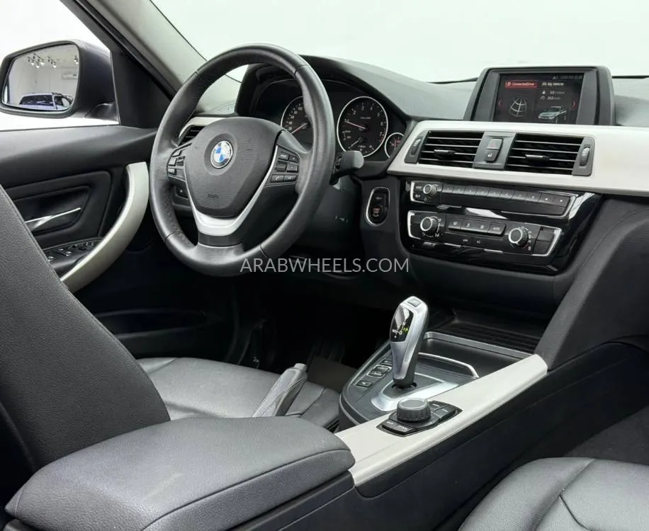 BMW 3 series 2018 for Sale in Dubai Image-12