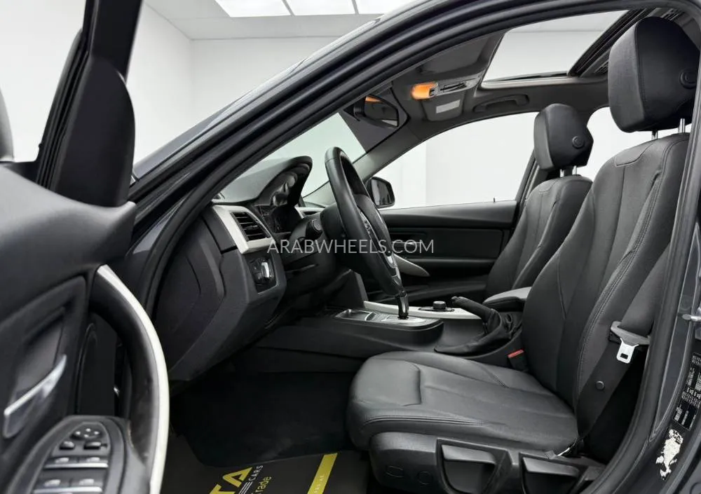 BMW 3 series 2018 for Sale in Dubai Image-16
