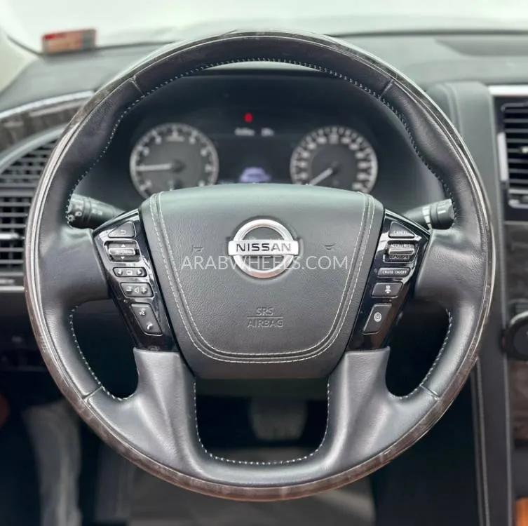 Nissan Patrol 2021 for Sale in Dubai Image-7