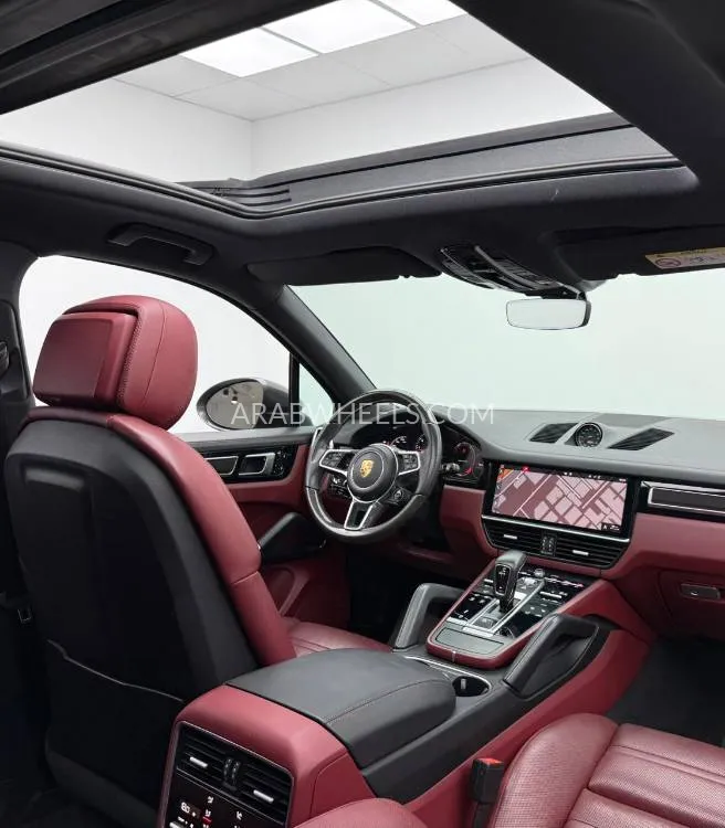 Porsche Cayenne 2019 for Sale in Dubai Image-9