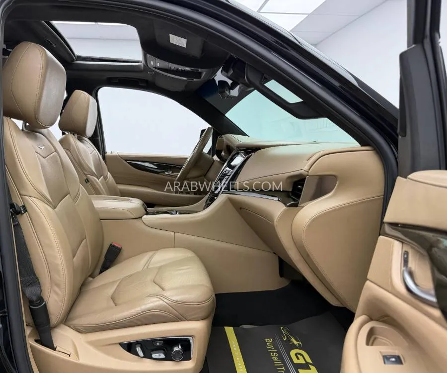 Cadillac Escalade 2018 for Sale in Dubai Image-16