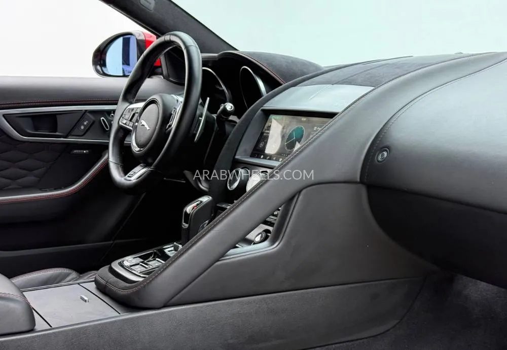 Jaguar F Type 2019 for Sale in Dubai Image-11