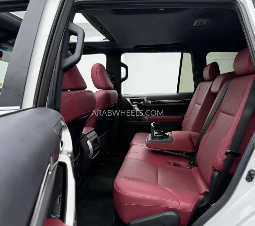 Lexus GX 2023 for Sale in Dubai Image-17