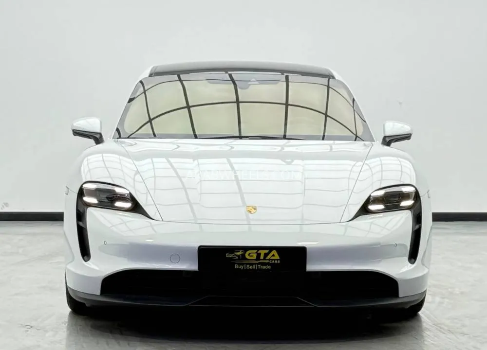 Porsche Taycan 2021 for Sale in Dubai Image-5