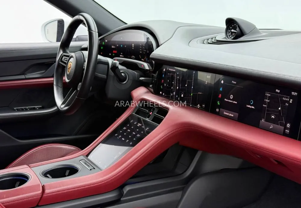 Porsche Taycan 2021 for Sale in Dubai Image-13