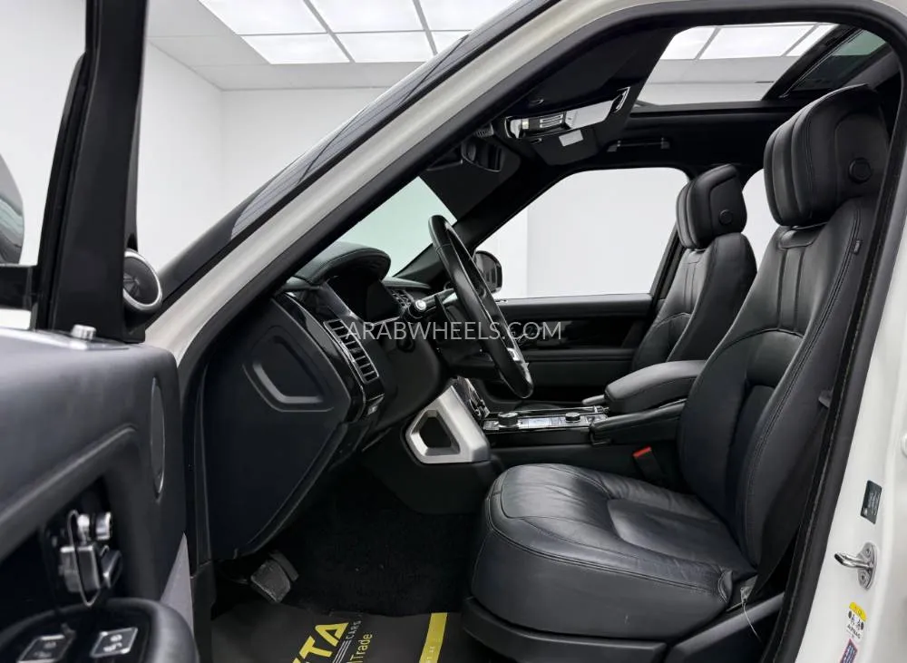 Land Rover Range Rover 2018 for Sale in Dubai Image-6