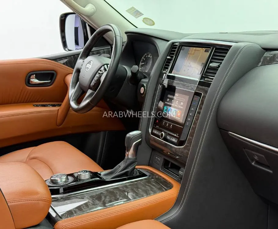 Nissan Patrol 2020 for Sale in Dubai Image-12