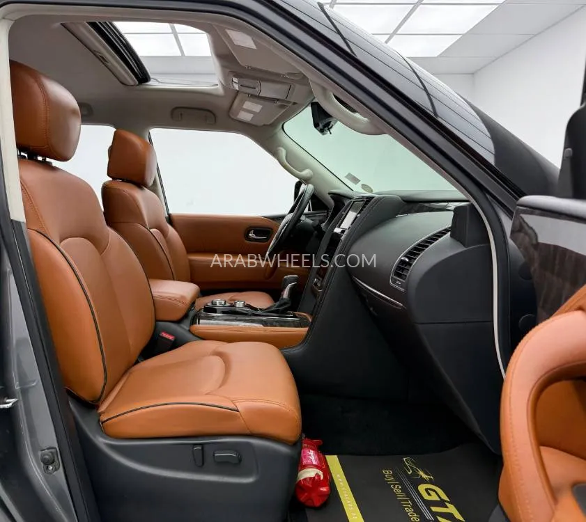 Nissan Patrol 2020 for Sale in Dubai Image-14