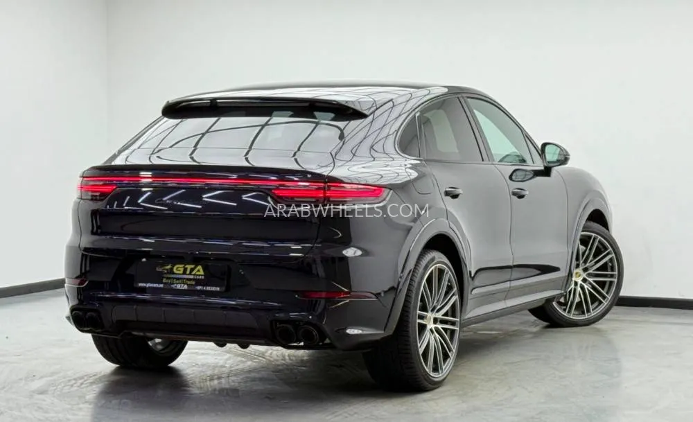 Porsche Cayenne 2022 for Sale in Dubai Image-4