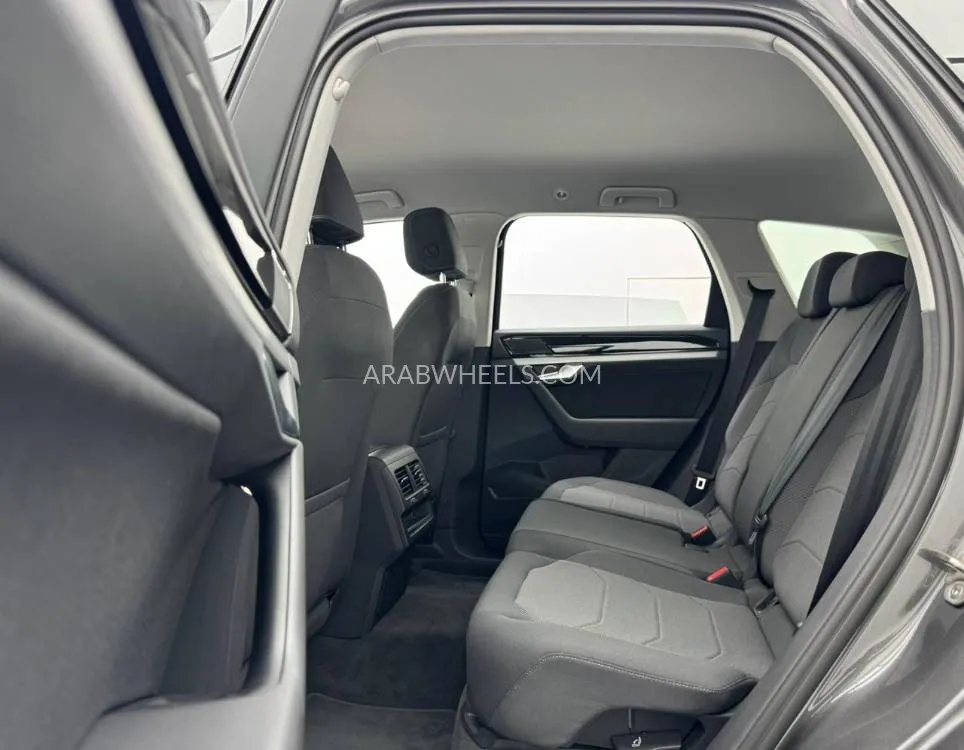 Volkswagen Touareg 2023 for Sale in Dubai Image-15