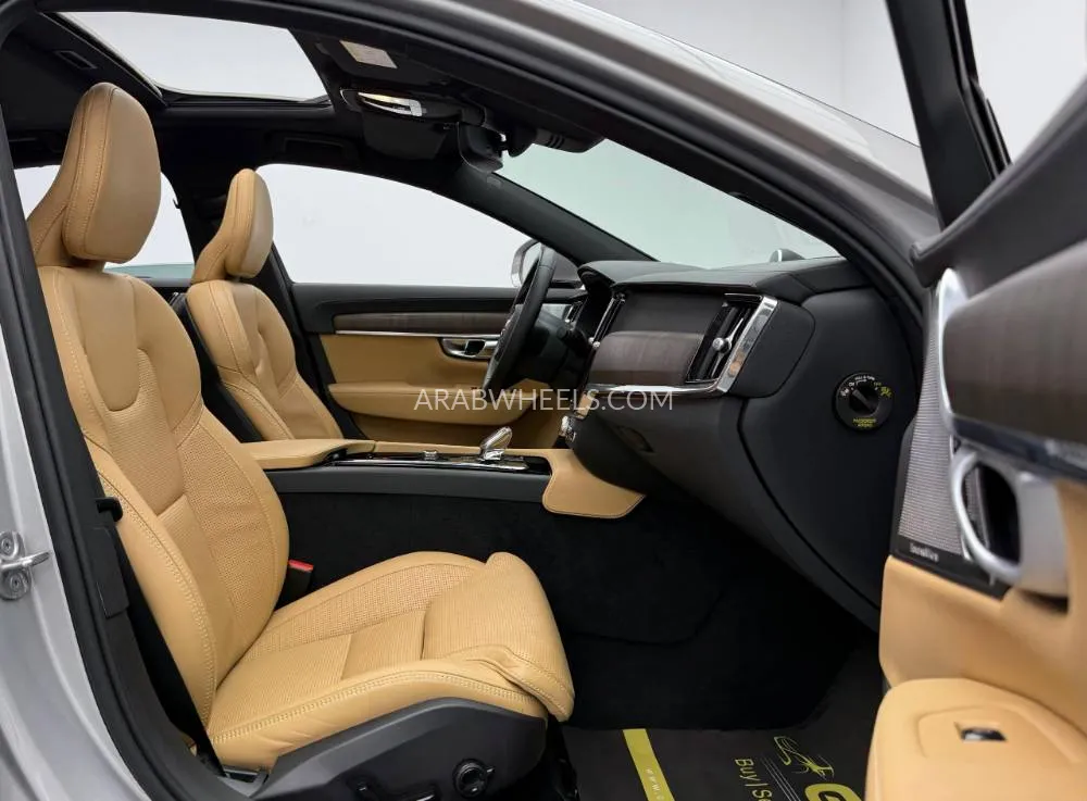 Volvo S90 2023 for Sale in Dubai Image-15