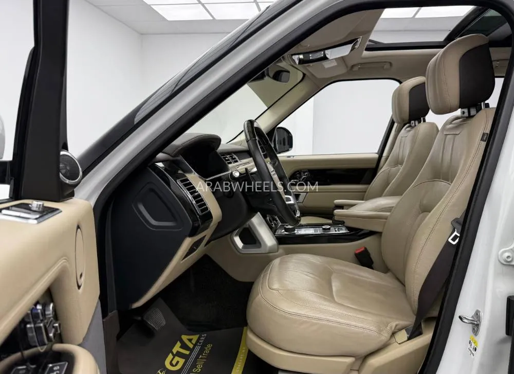 Land Rover Range Rover 2018 for Sale in Dubai Image-4