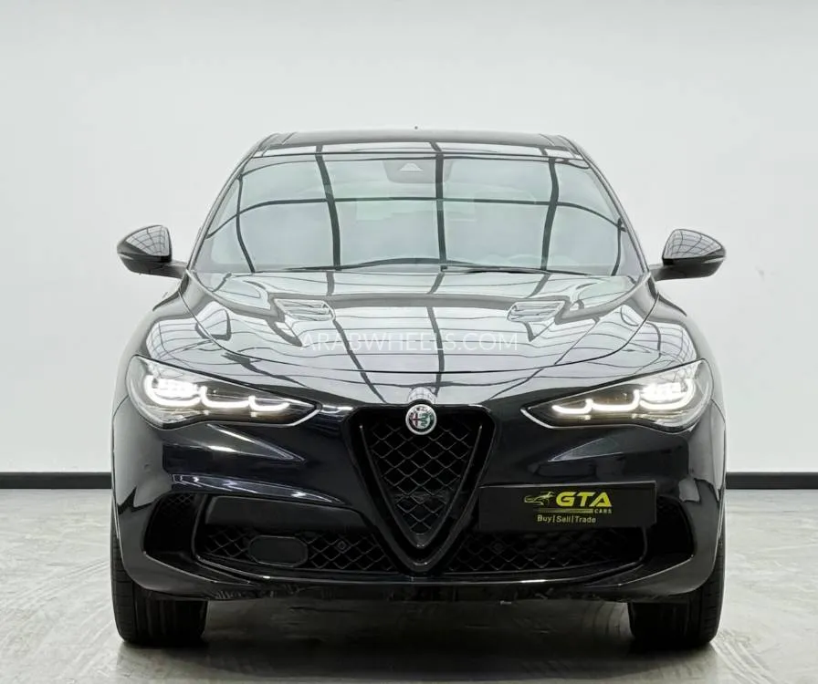 الفا روميو ستيلفيو 2024 for Sale in دبي Image-5