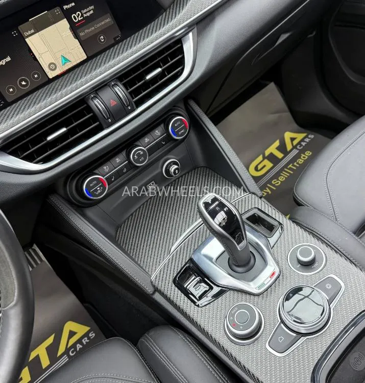 الفا روميو ستيلفيو 2024 for Sale in دبي Image-7