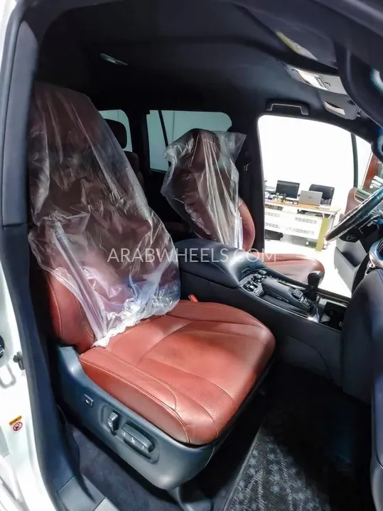 Lexus LX 2019 for Sale in Abu Dhabi Image-11