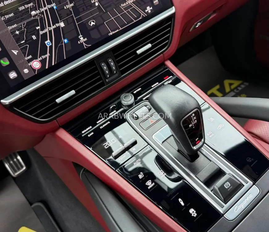 Porsche Cayenne 2022 for Sale in Dubai Image-9