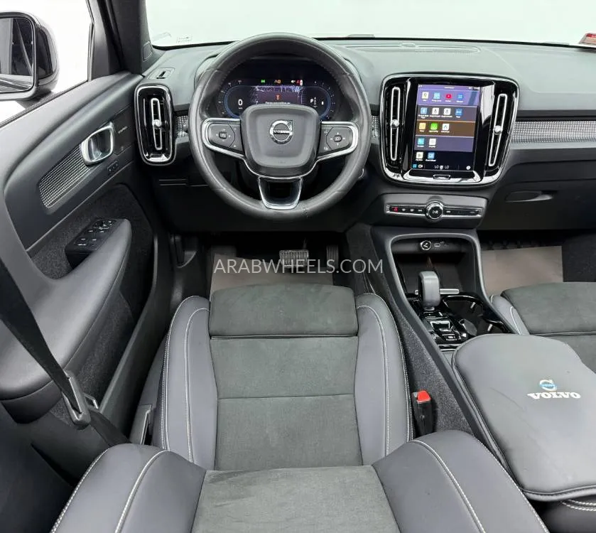 Volvo XC40 2023 for Sale in Dubai Image-9