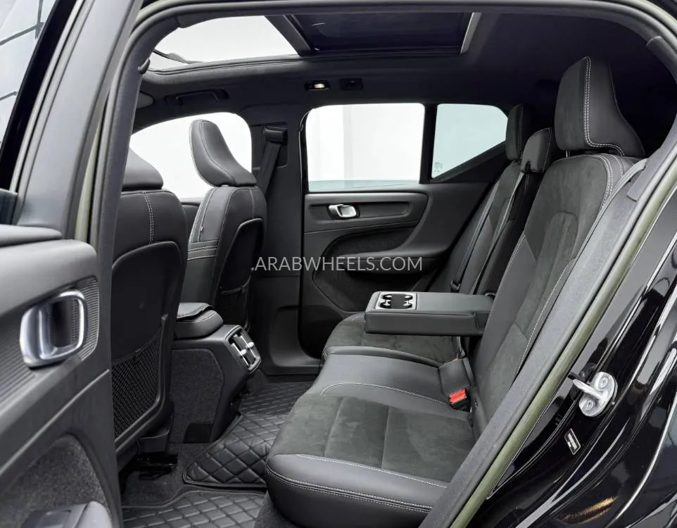 Volvo XC40 2023 for Sale in Dubai Image-16