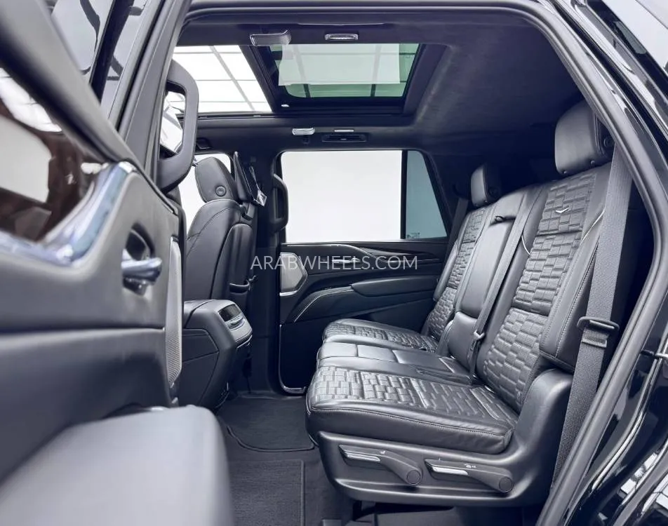 Cadillac Escalade 2021 for Sale in Dubai Image-16