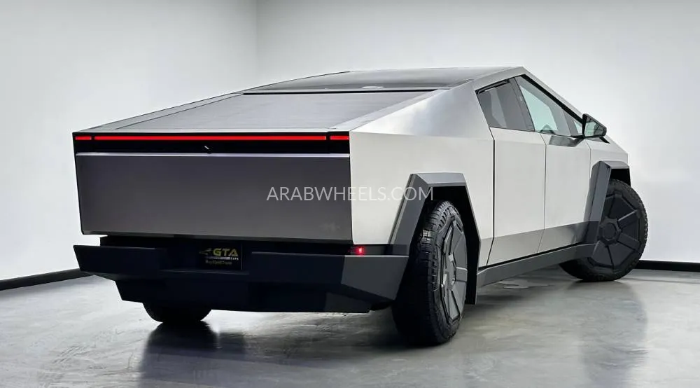 Tesla Cybertruck 2024 for Sale in Dubai Image-4