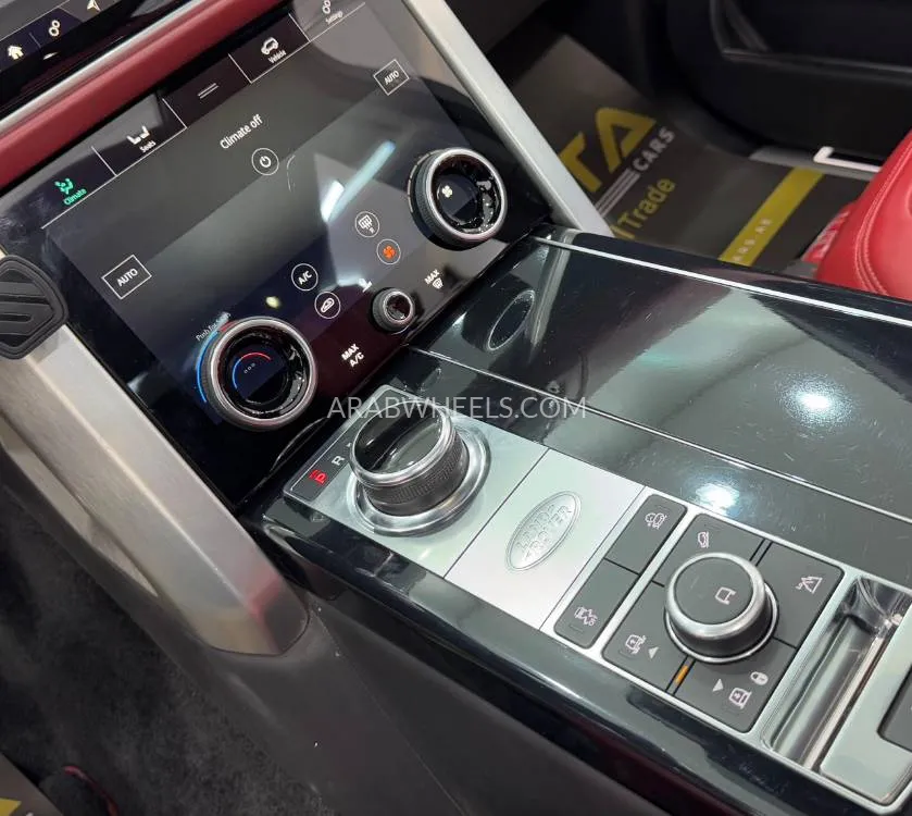 Land Rover Range Rover 2019 for Sale in Dubai Image-7