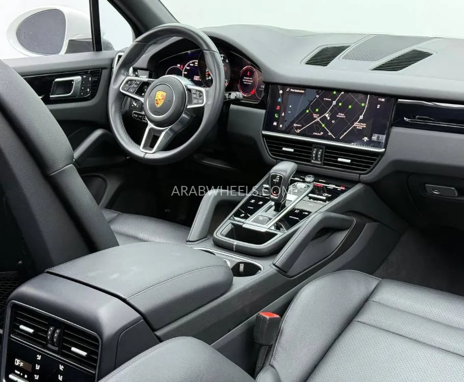 Porsche Cayenne 2022 for Sale in Dubai Image-5