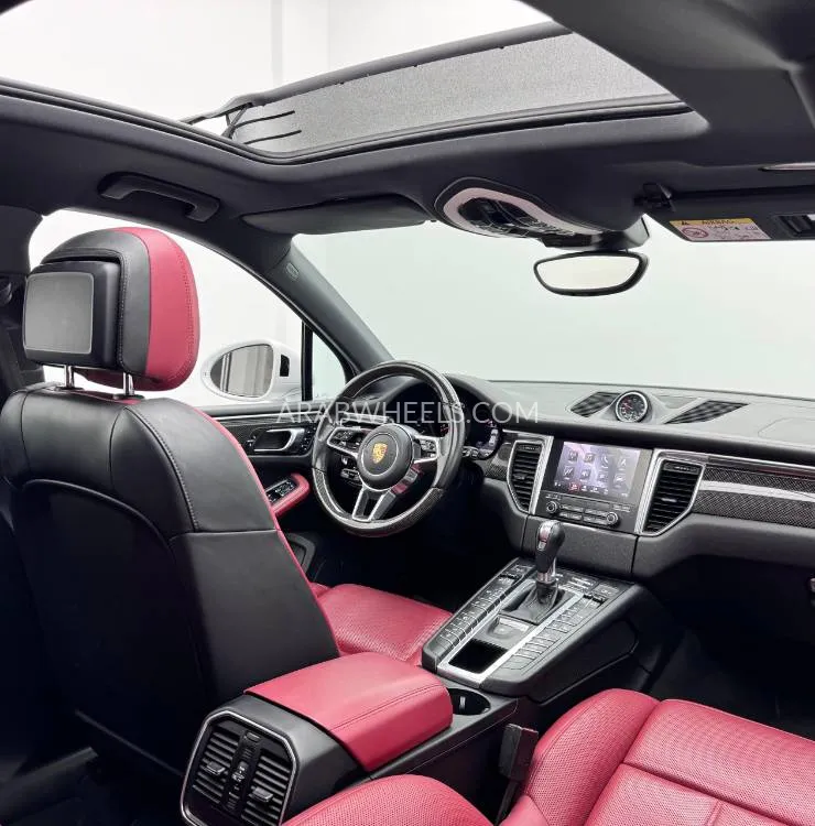 Porsche Macan 2017 for Sale in Dubai Image-13
