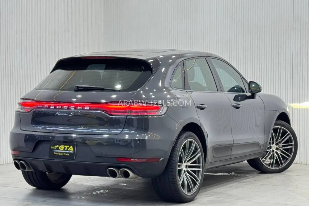 Porsche Macan 2020 for Sale in Dubai Image-4